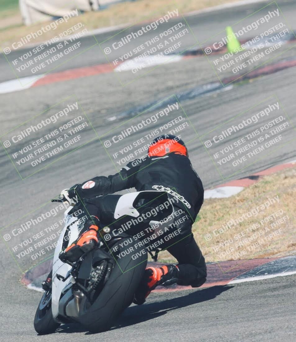 2021 Ducati Panigale V2 photo 22